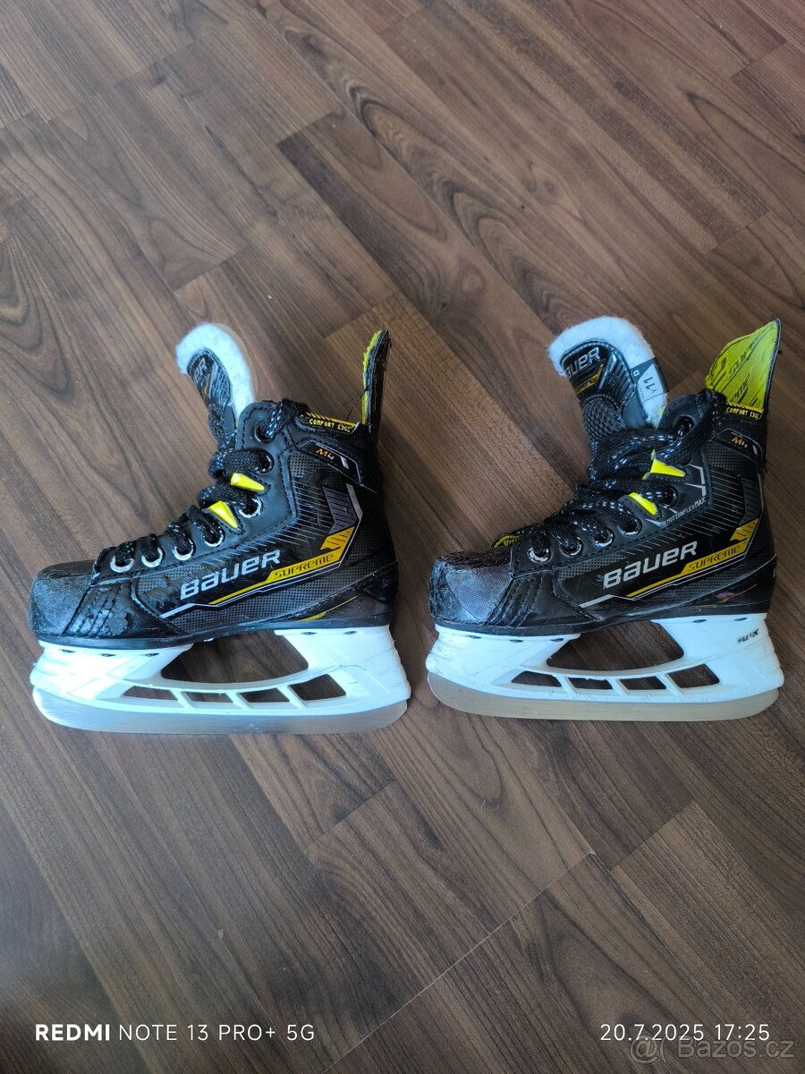 Brusle BAUER S22 SUPREME M4 | Youth vel. Y 11 D