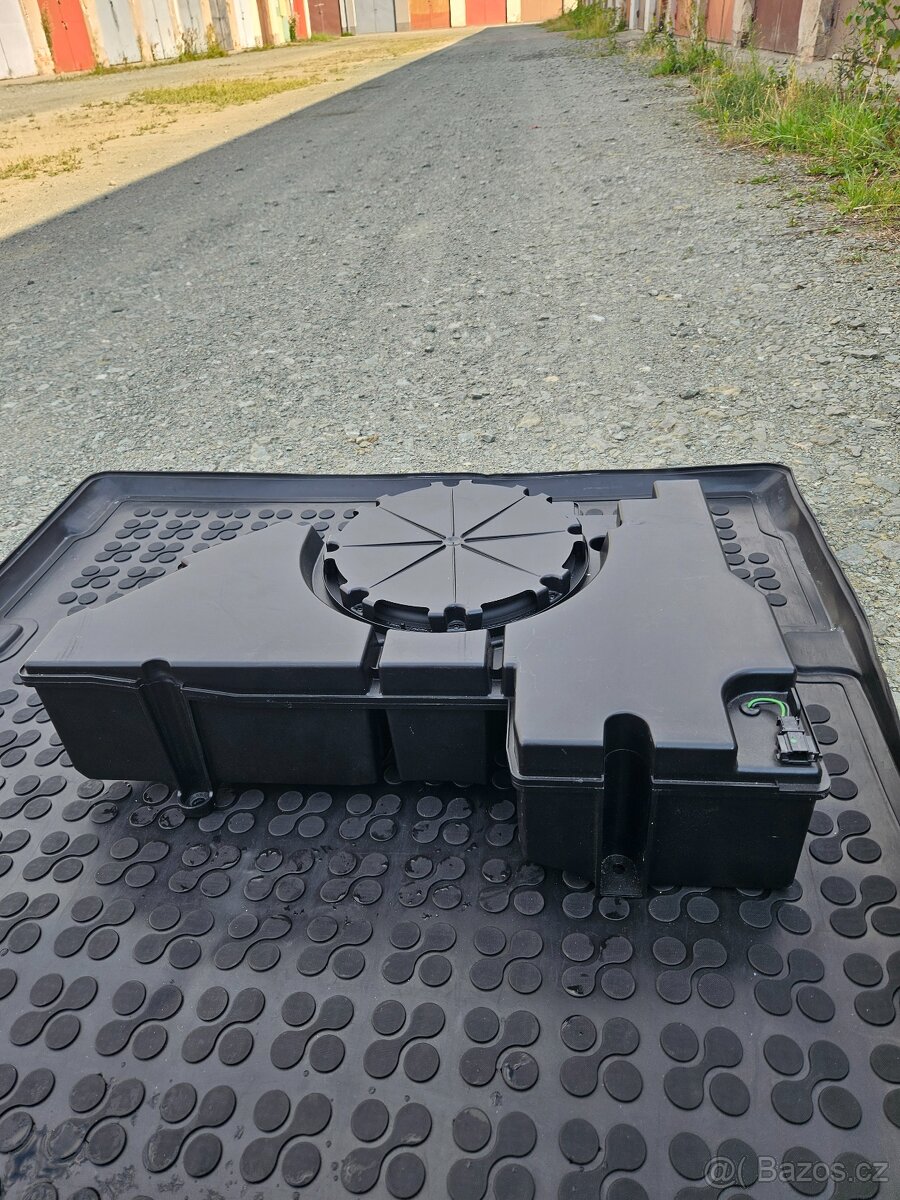 subwoofer originál AUDI A6 2019