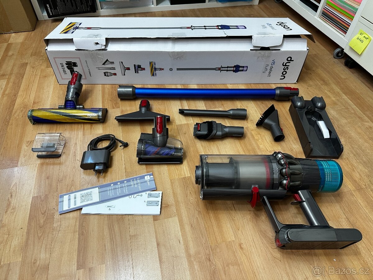 Dyson v15 Detect Fluffy - s bohatou výbavou