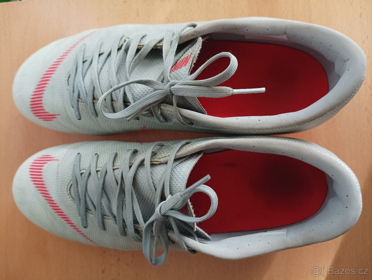 Prodám kolíkové kopačky nike mercurial, vel 42