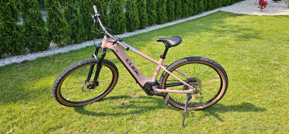 Elektrokolo CUBE REACTION HYBRID PRO 750 29"