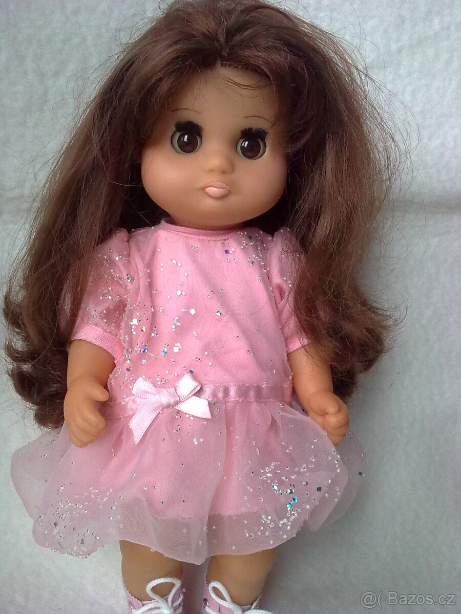 Retro mrkací dlouhovlasá panenka-SLEVA