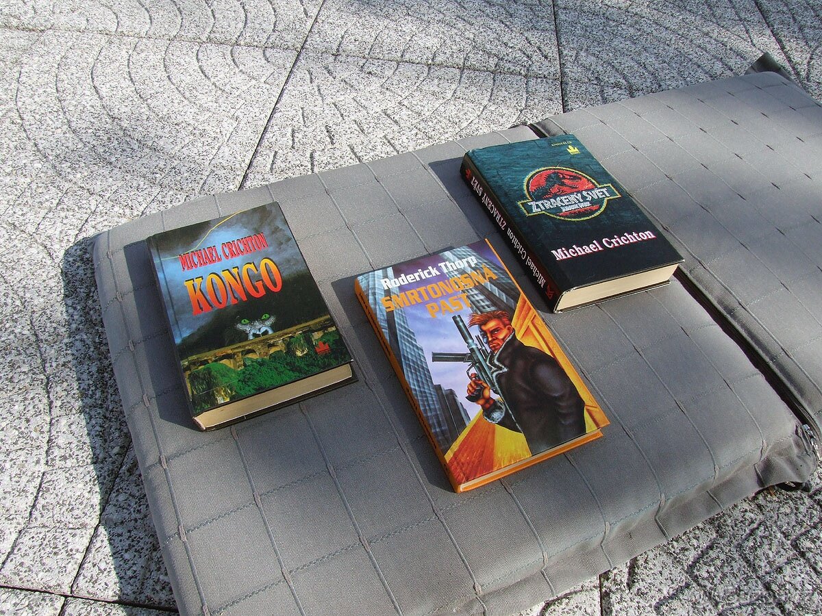 2x kniha Michael Crichton - Ztracený svět, Congo