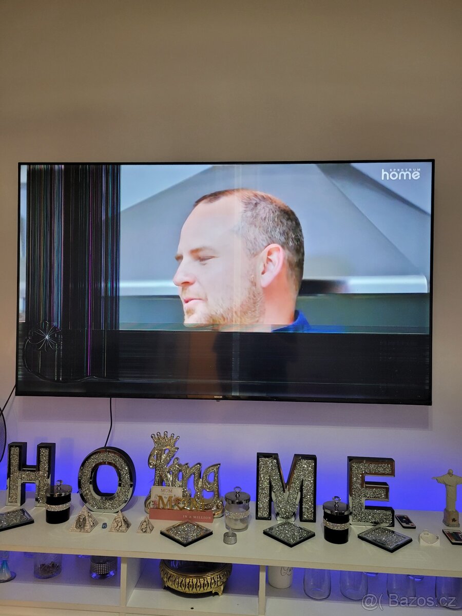 Prodam Smart TV na náhradní díly nebo na opravu je funkční