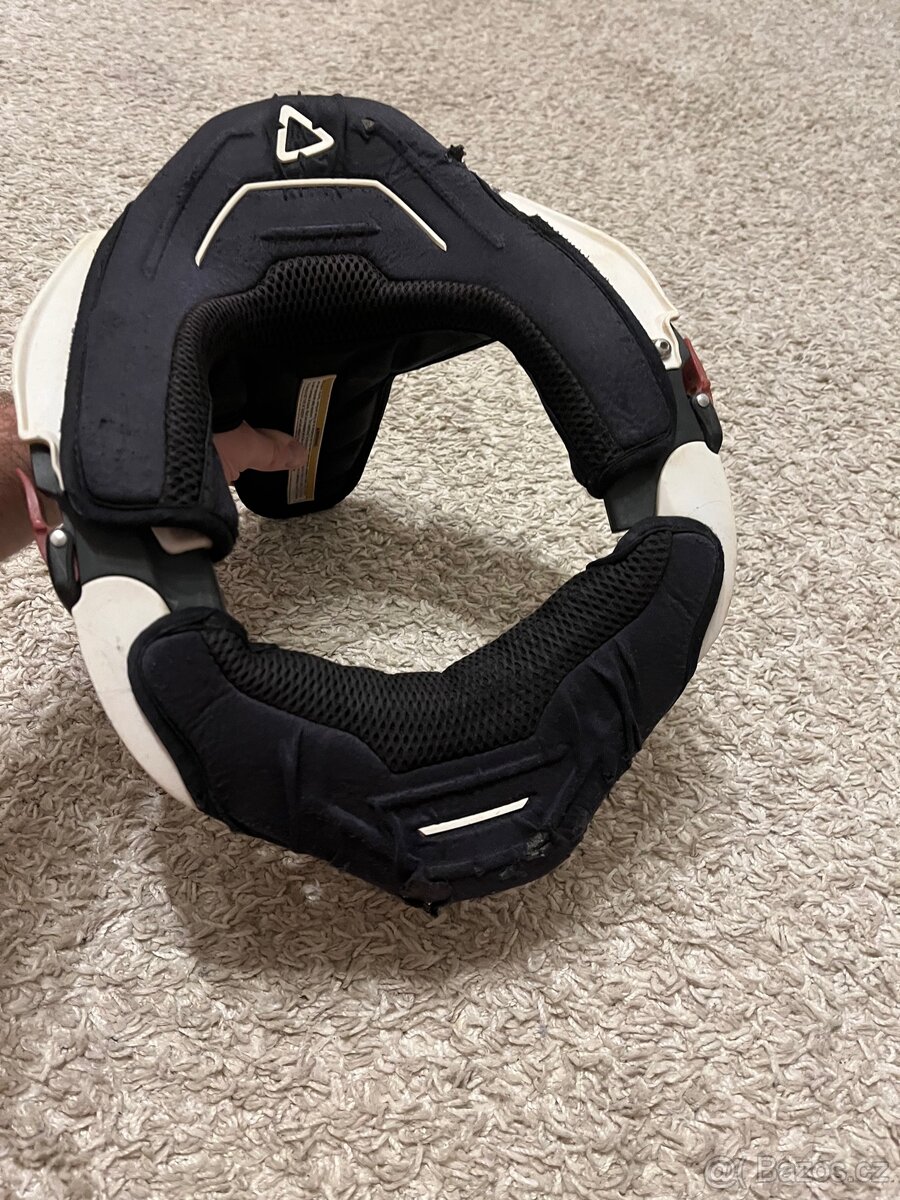 Krčni chranič leatt