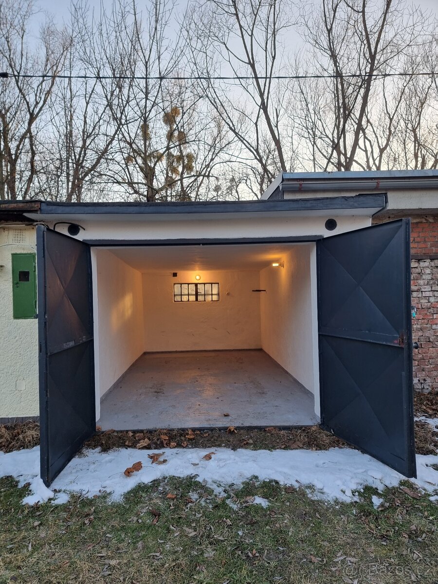 Pronájem Garáže 20m2
