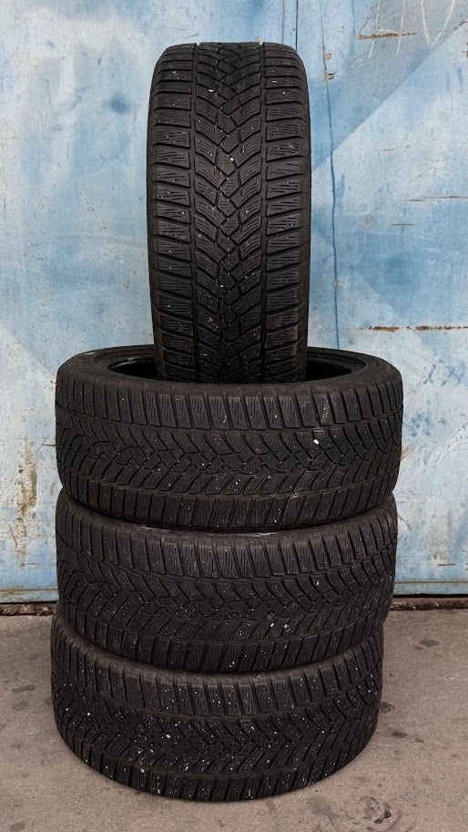 235/45/18 zimní