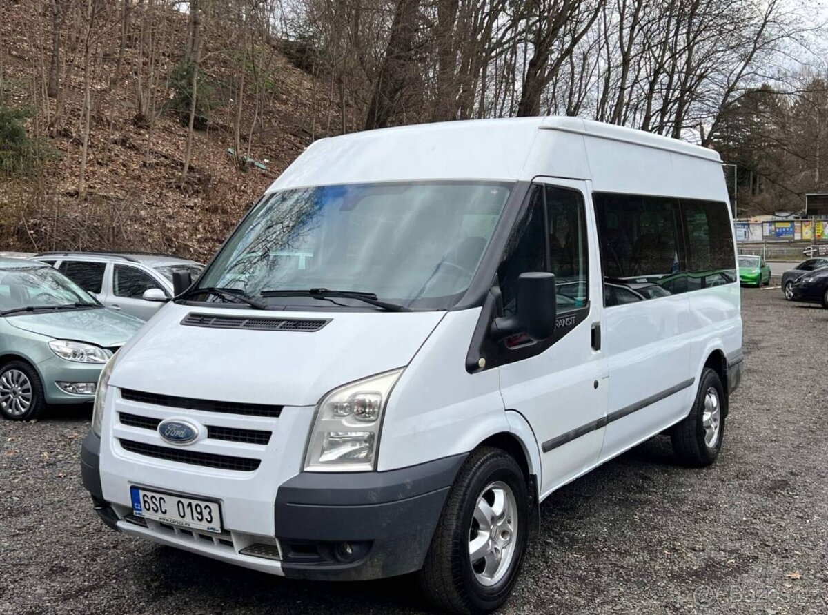 Ford Transit 2.2 TDCI 92 kW Bus 9 míst klima tažné ČR STK