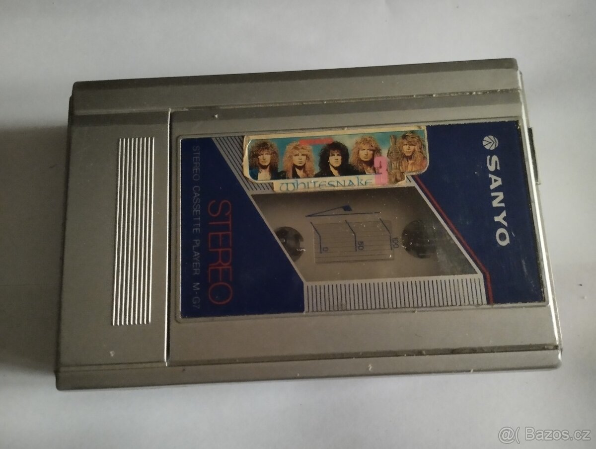 retro walkmen stereo sanyo
