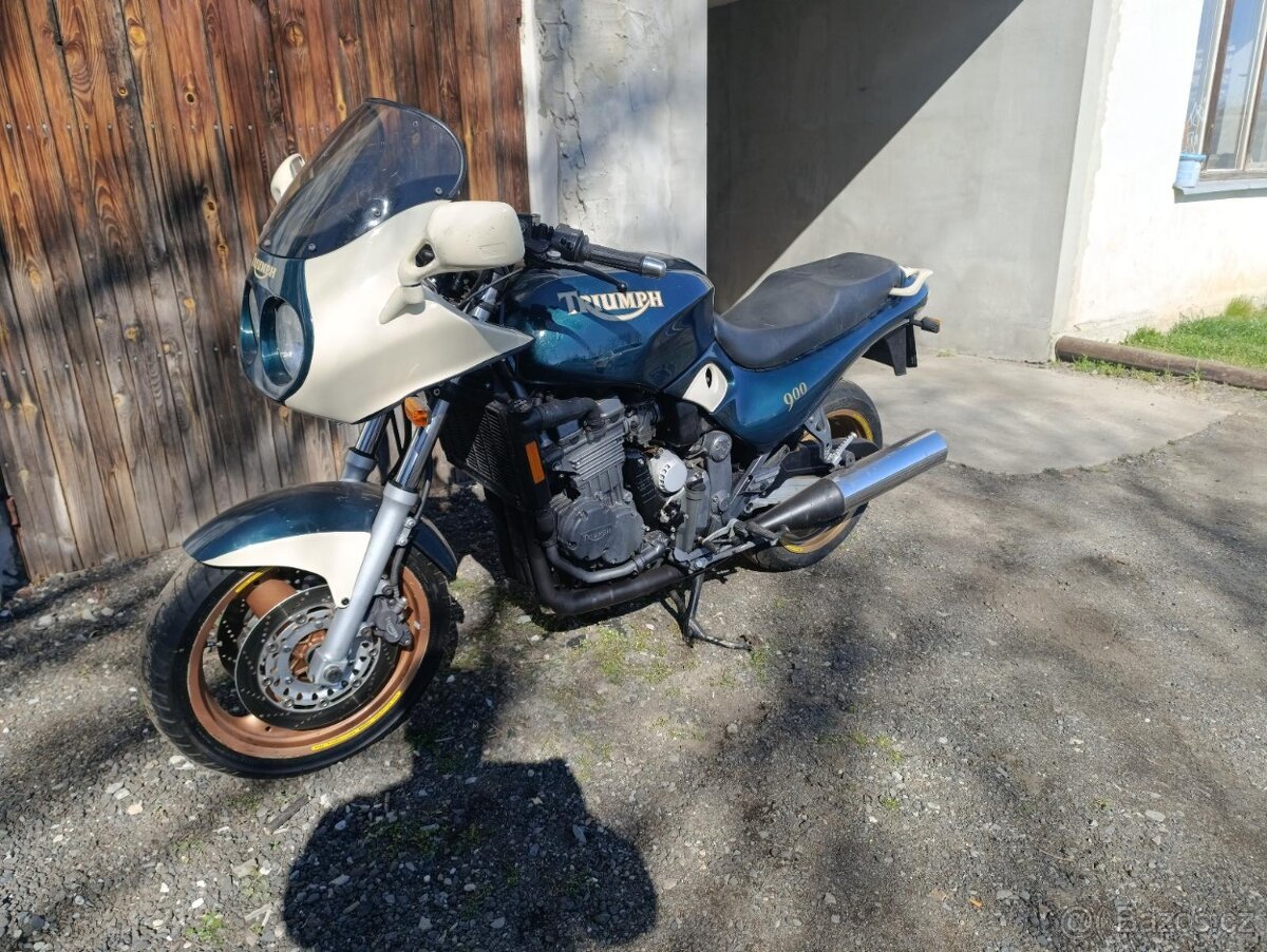 youngtimer Triumph Sprint 900