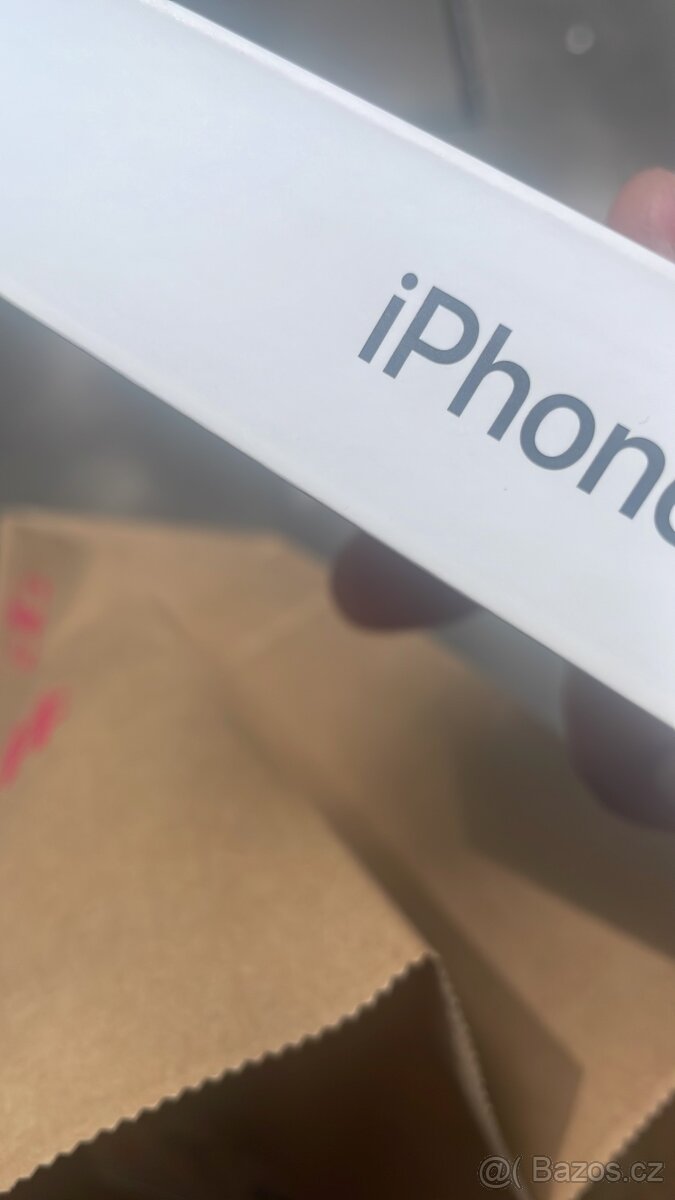 Prodám nový nerozbalený iPhone 16 Pro – 128 GB, černý