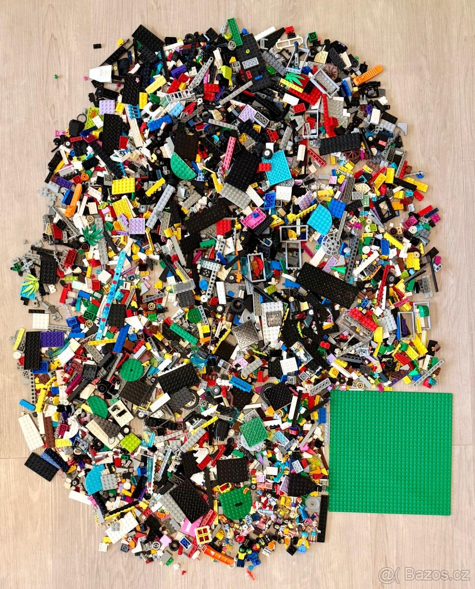 Lego mix s deskou 4 kg