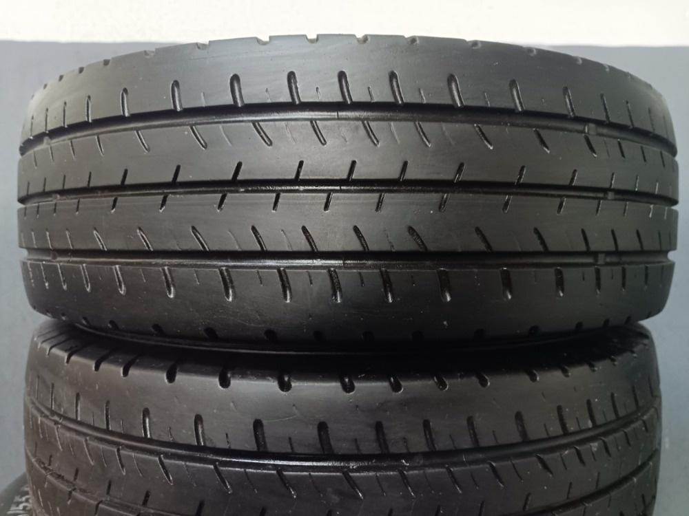 195/70 R15C UNIROYAL (1209)