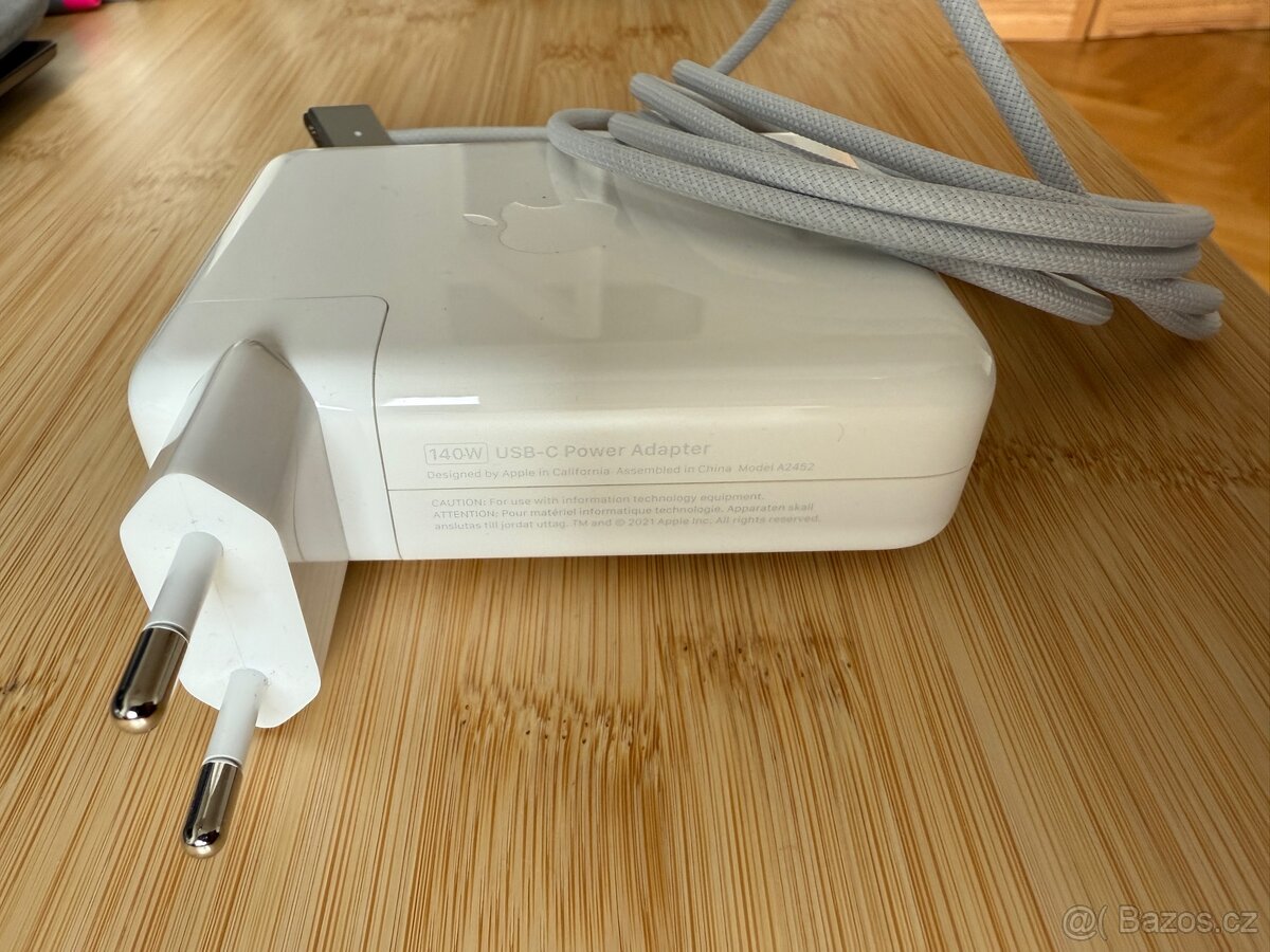Apple nabíječka 140W originál , nepoužívaná