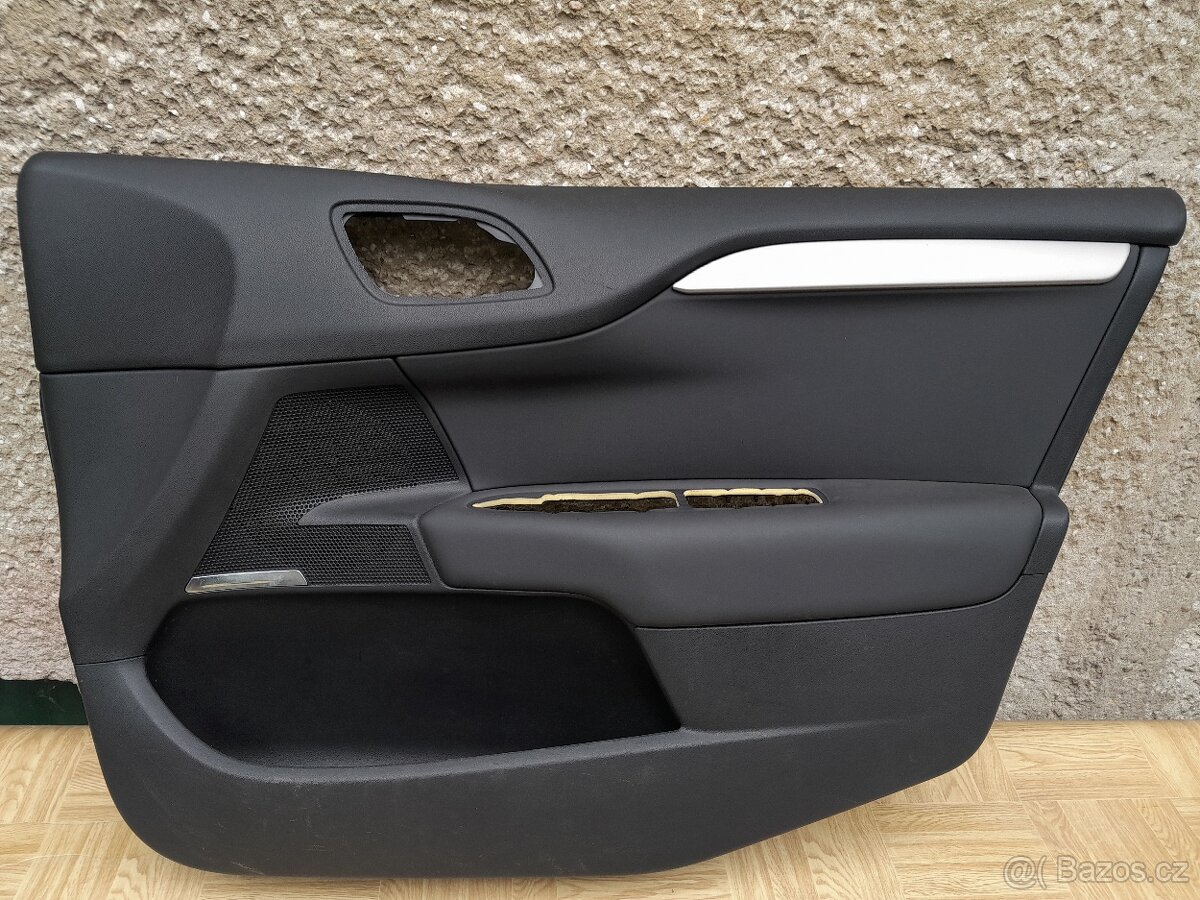 Čalounění pravých P+Z dveří CITROEN C4 / DS4 II, 96703582ZD.