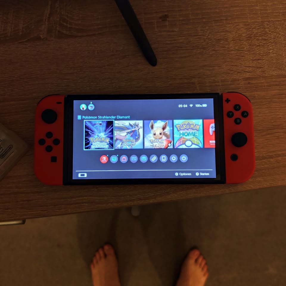 Nintendo Switch OLED Mario Edice