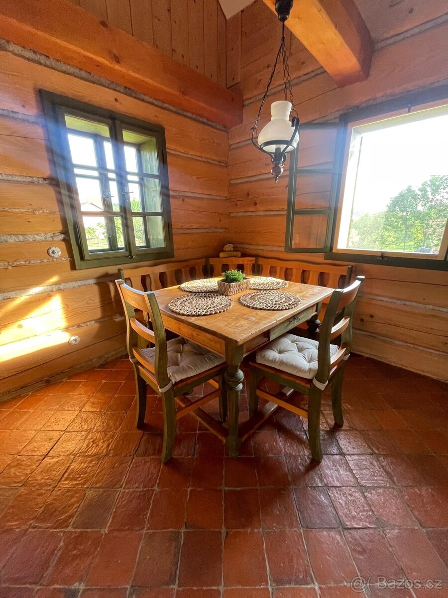 Jídelní rohový set - masiv