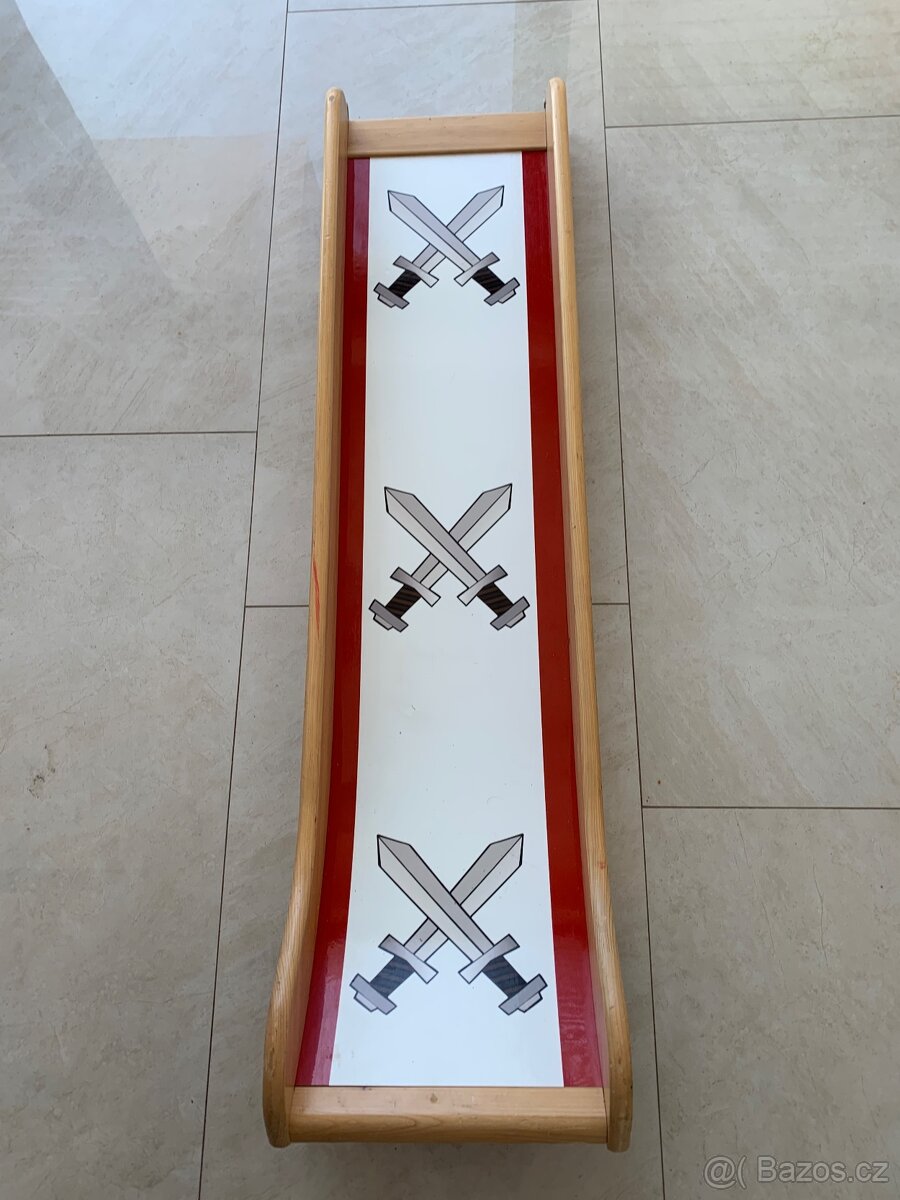 Prodám dřevěnou Skluzavku pro děti 150X40cm