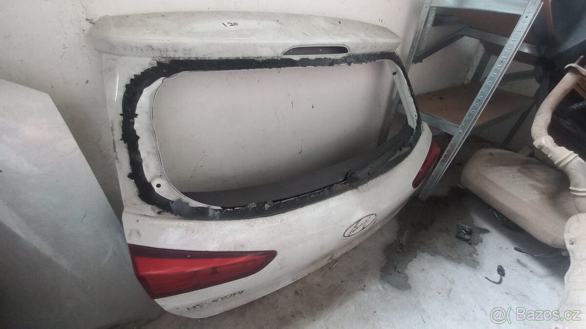 Hyundai i20 2014 zadní dveře,pate dvere
