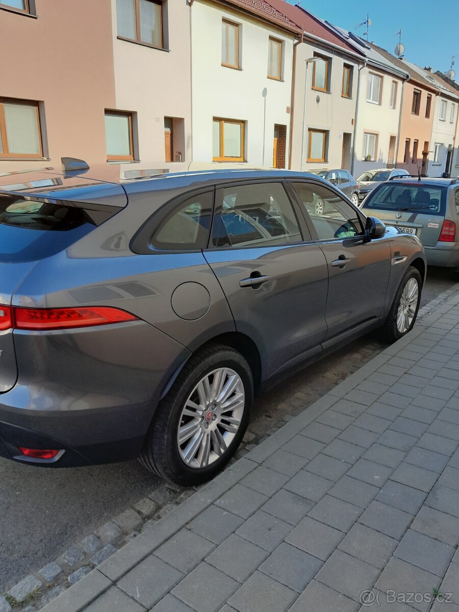 Jaguar f Pace