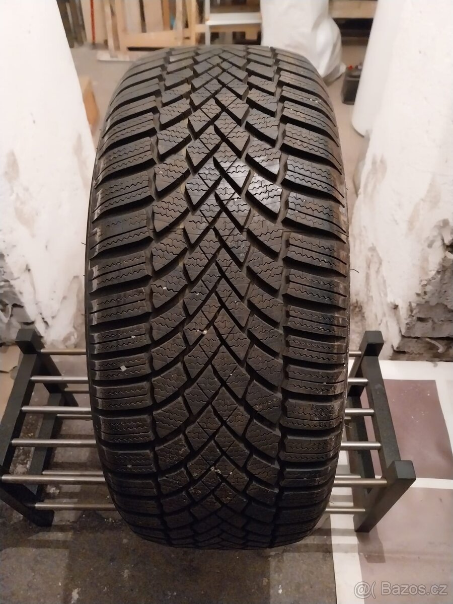 Zimní pneumatiky 225/50 R18 Bridgestone