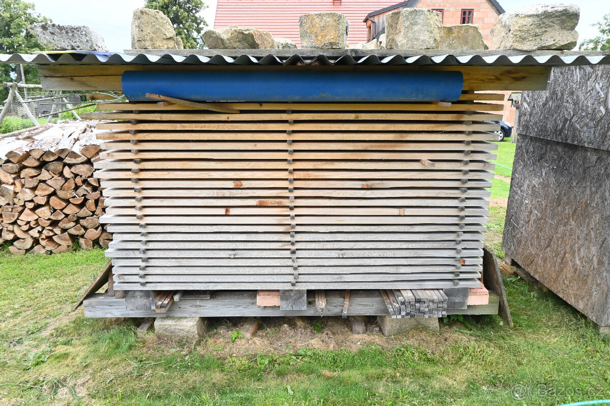 Prodám prkna smrk – přirozeně vyschlé