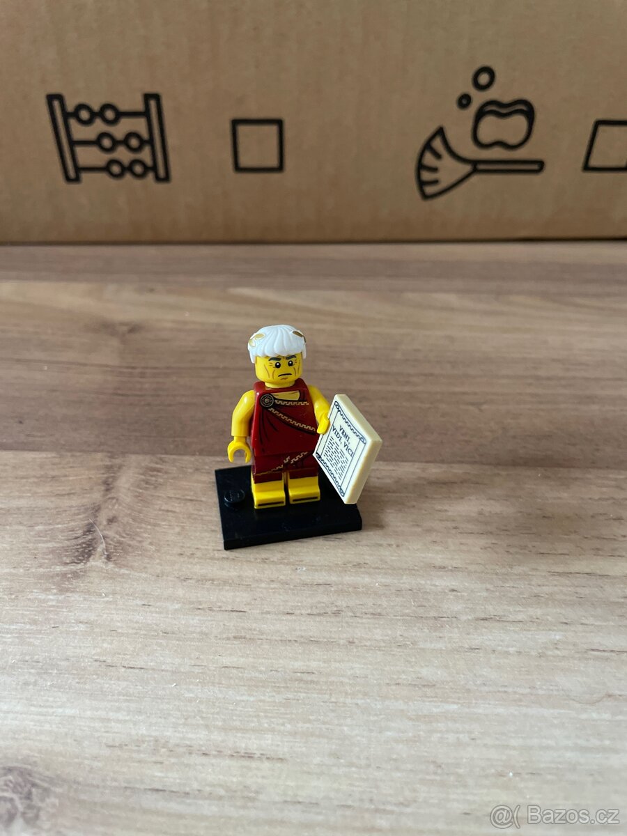 Lego minifigure César 71000