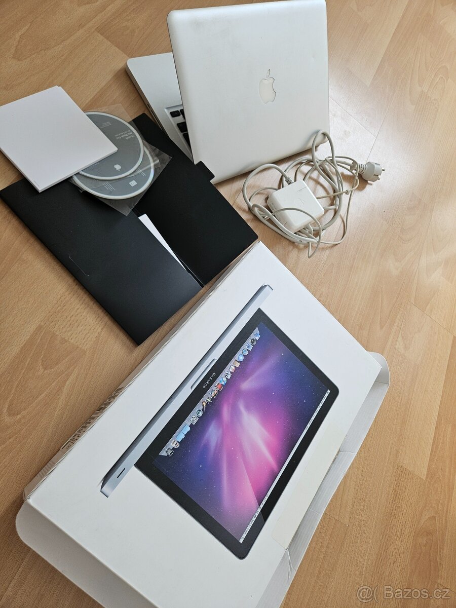 Apple MacBook 13.3
