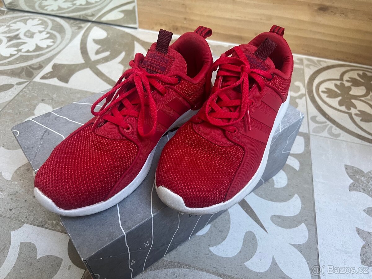 Vynikající tenisky Adidas, vel. 39 1/3