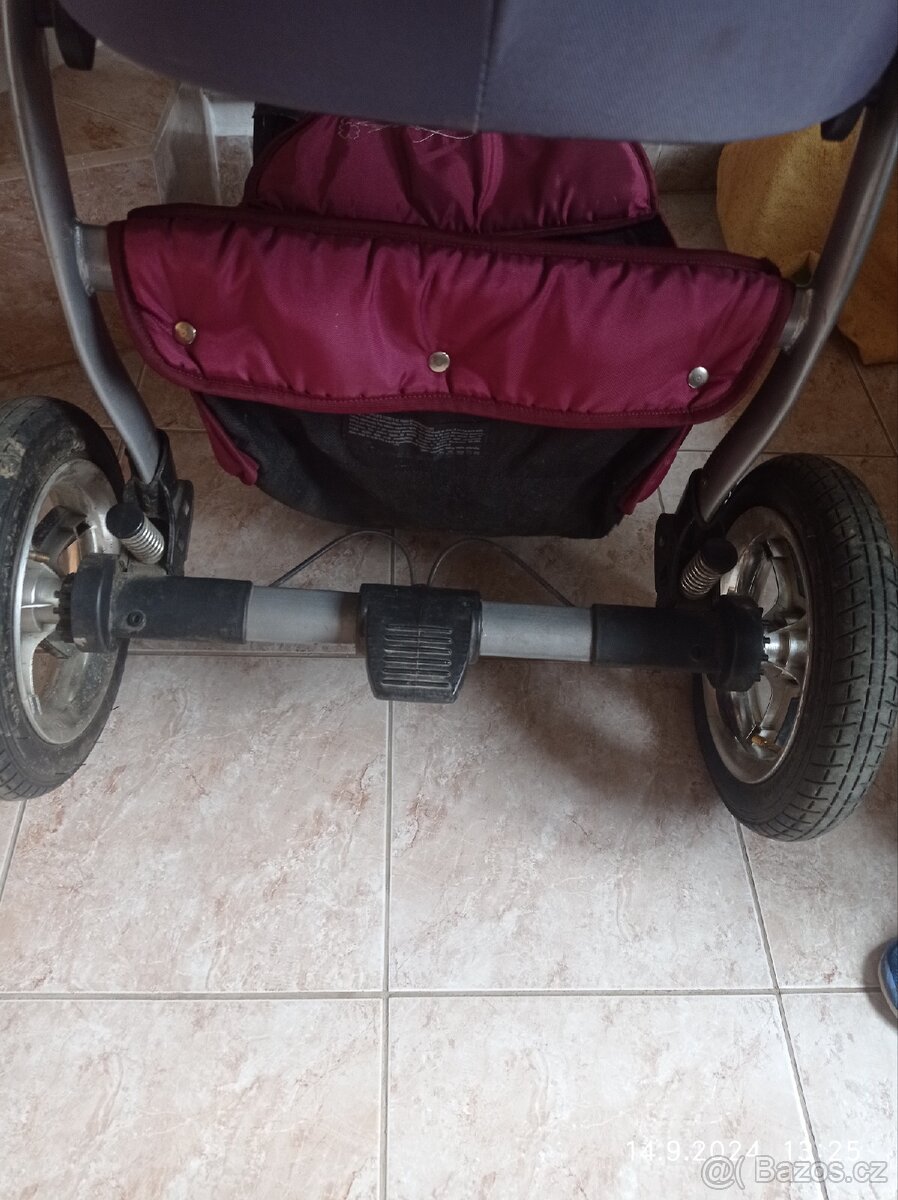 Kočárek trojkombinace