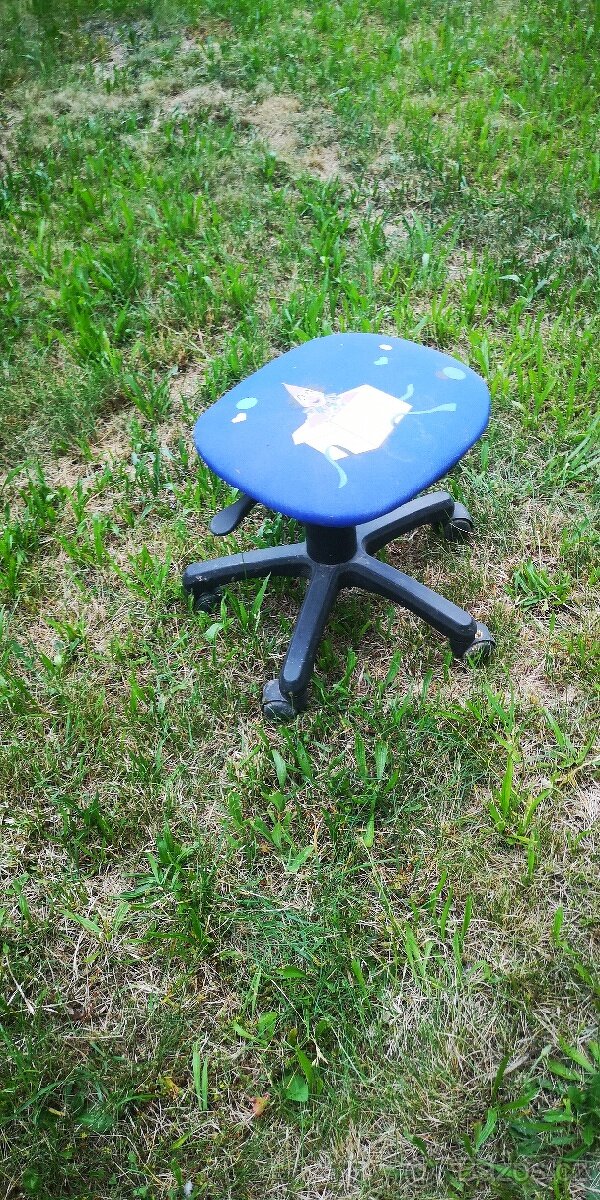 DĚTSKÁ POLOHOVACÍ ŽIDLIČKA