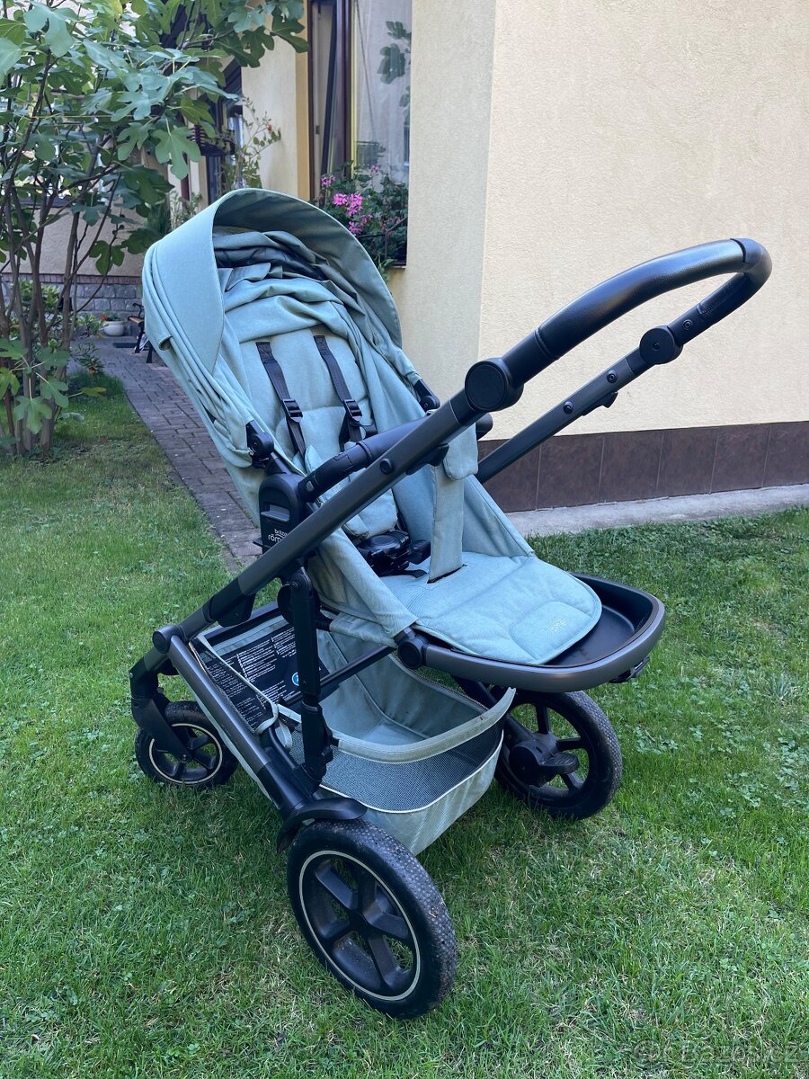 BRITAX Set kočárek Smile 5Z + hluboká korba Jade Green