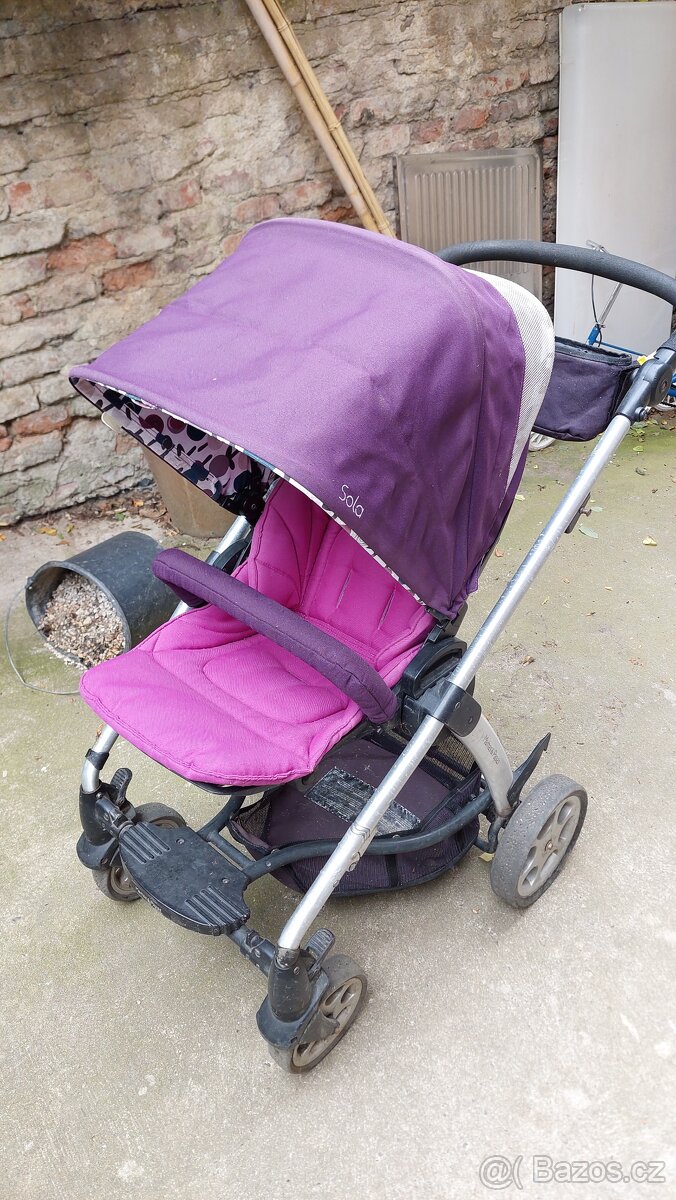 Kočárek fialový Mamas & Papas