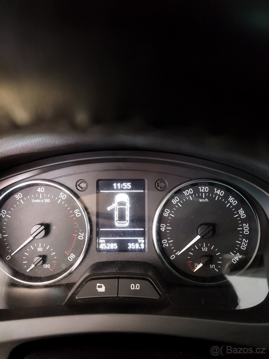 Skoda rapid  Spaceback 1.2 rok 2014 pouze 45000km