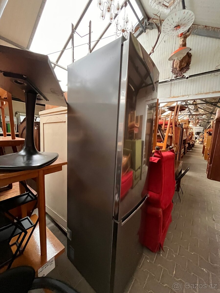 Lednice LG kombinovaná s mrazákem