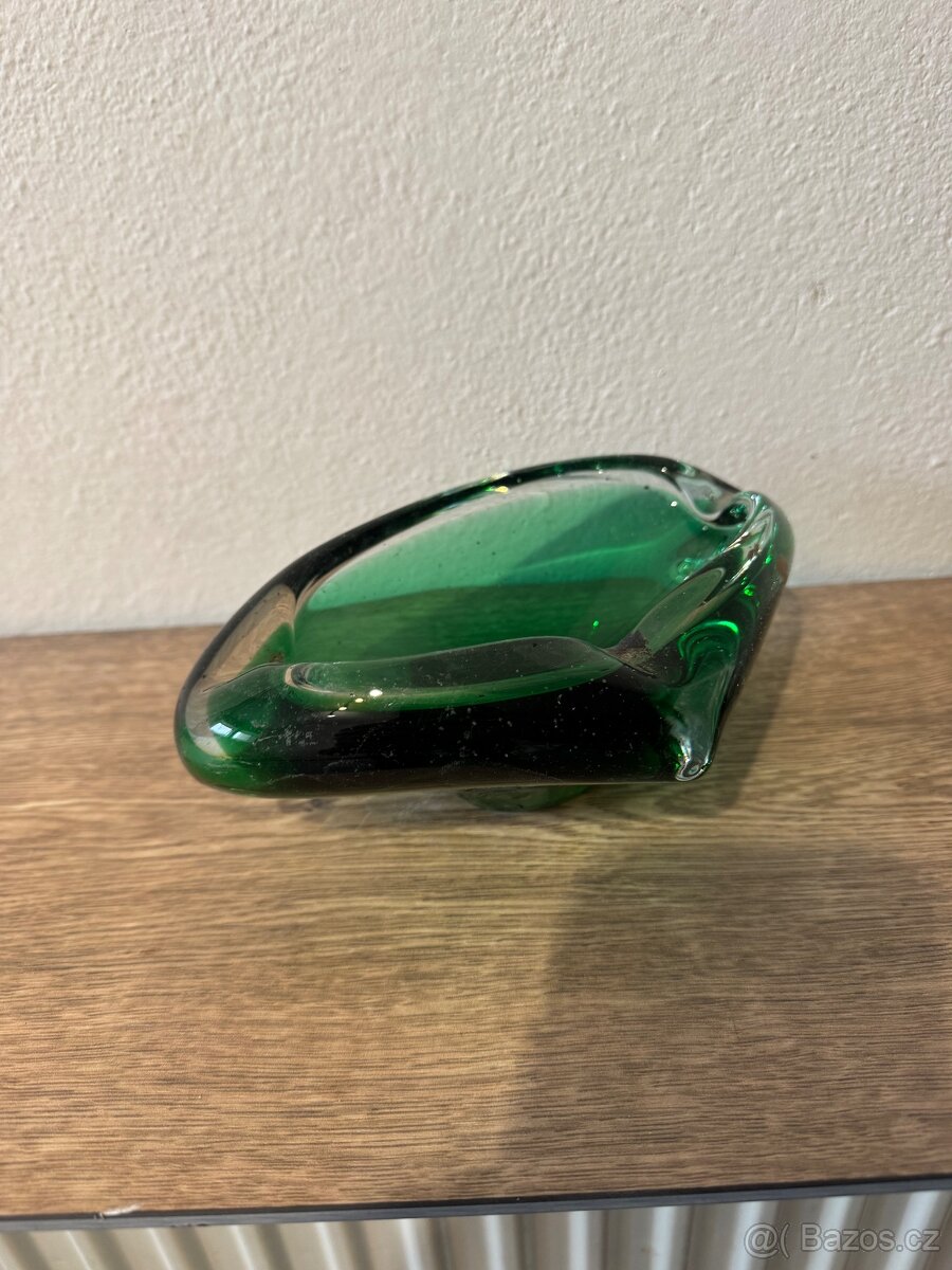 Skleněný popelník