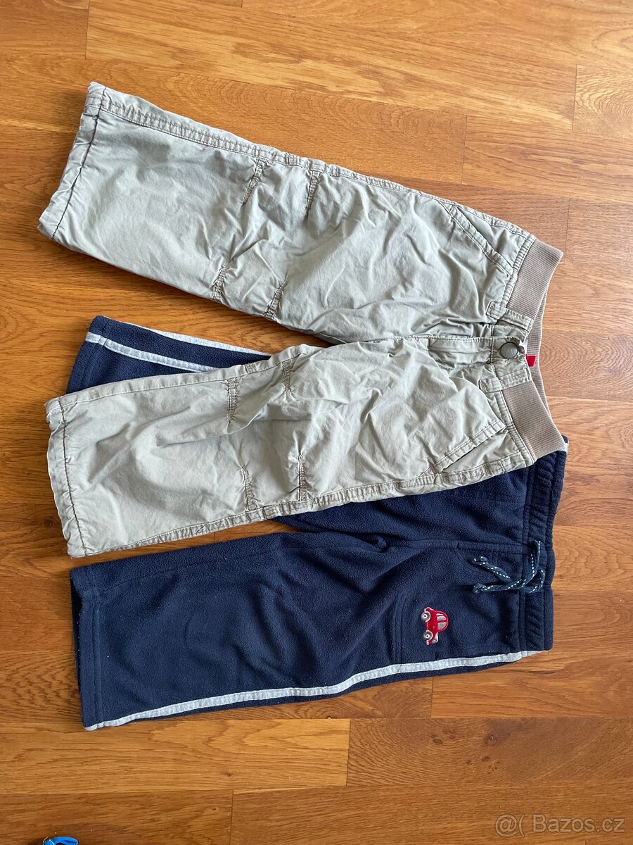 Kalhoty, tepláky - vel. 92 - 98, 2 - 3 roky