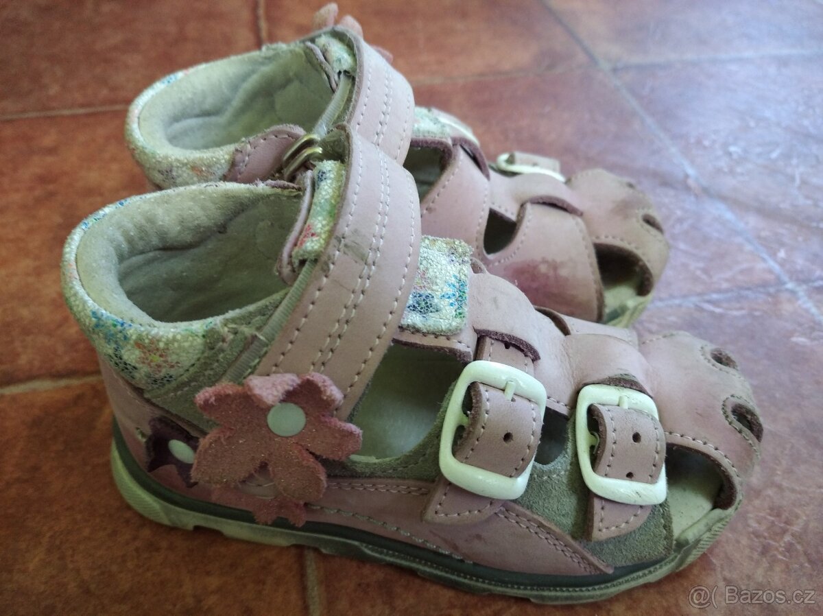 Dívčí sandálky Essi vel. 23