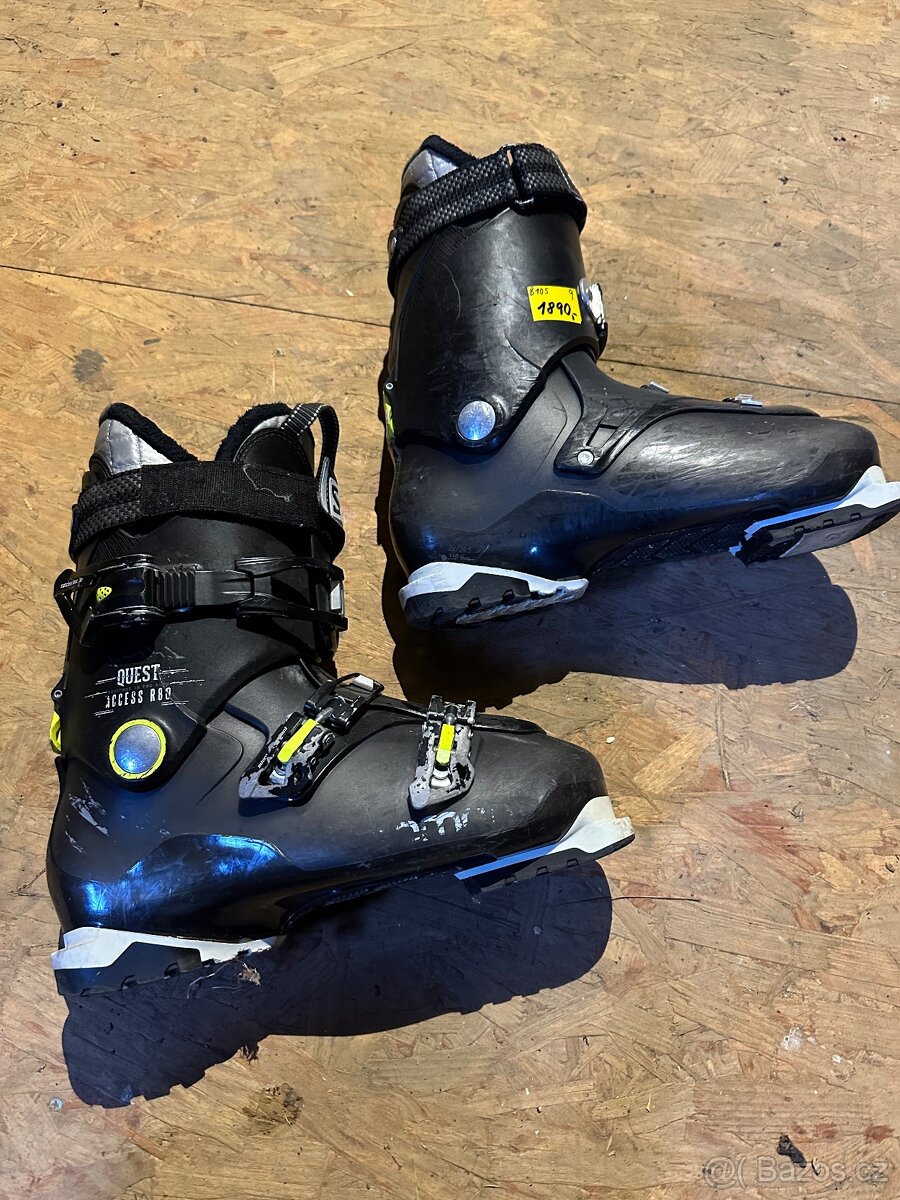 Přeskáče, boty na lyže