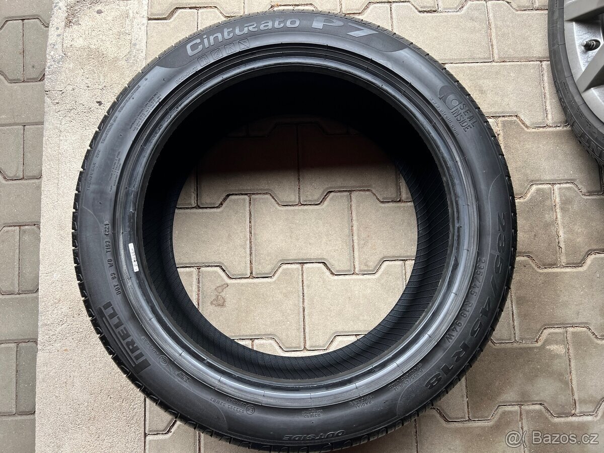Pneu Pirelli Cinturato P7 235/45 R18 Seal inside