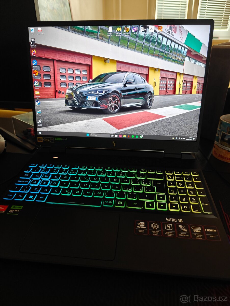 Nitro 16 , rtx 4070 , 2x SSD .