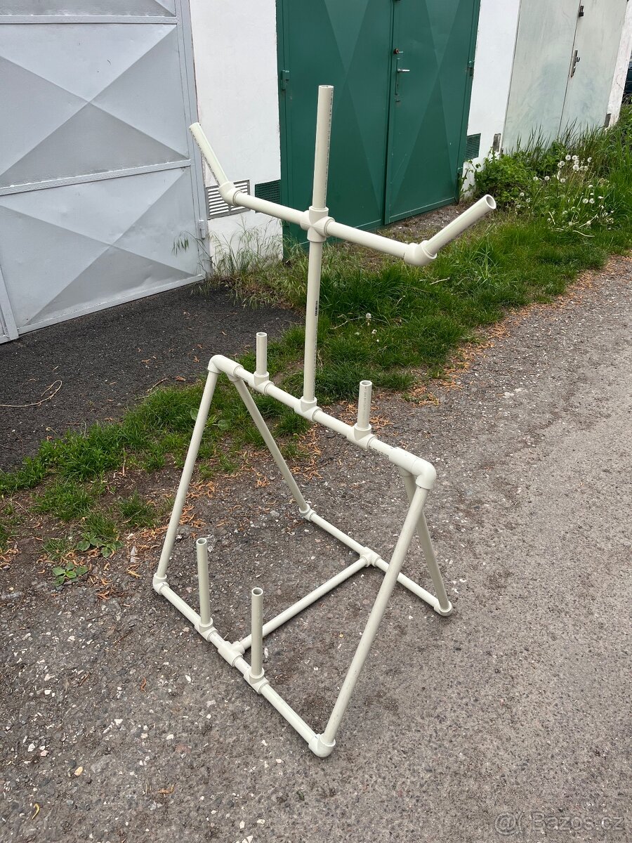 sušák na výstroj