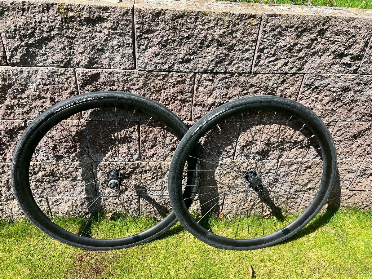 Silniční zapletená hliníková kola Shimano