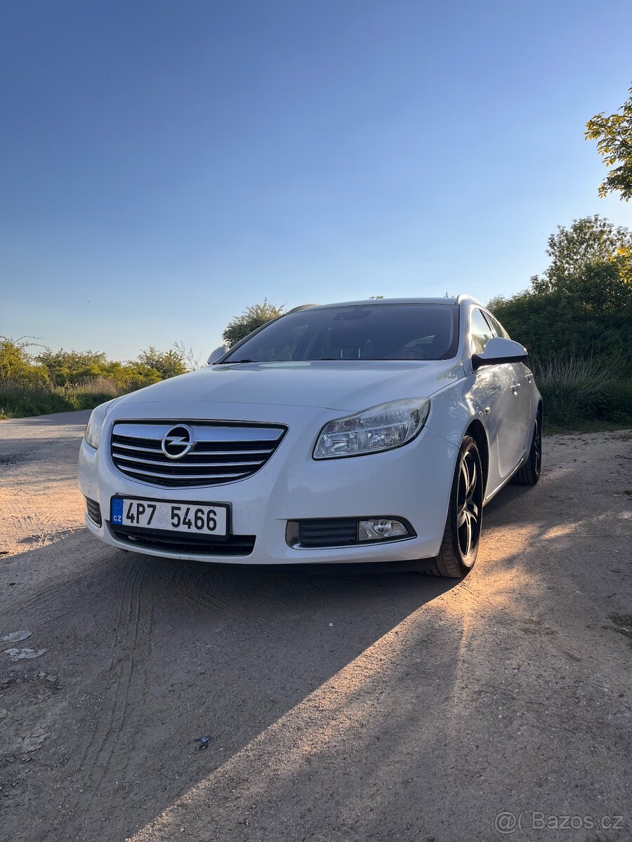 Prodám Opel Insignia Sports Tourer SW-2011-2.0l, 118kW CDTI
