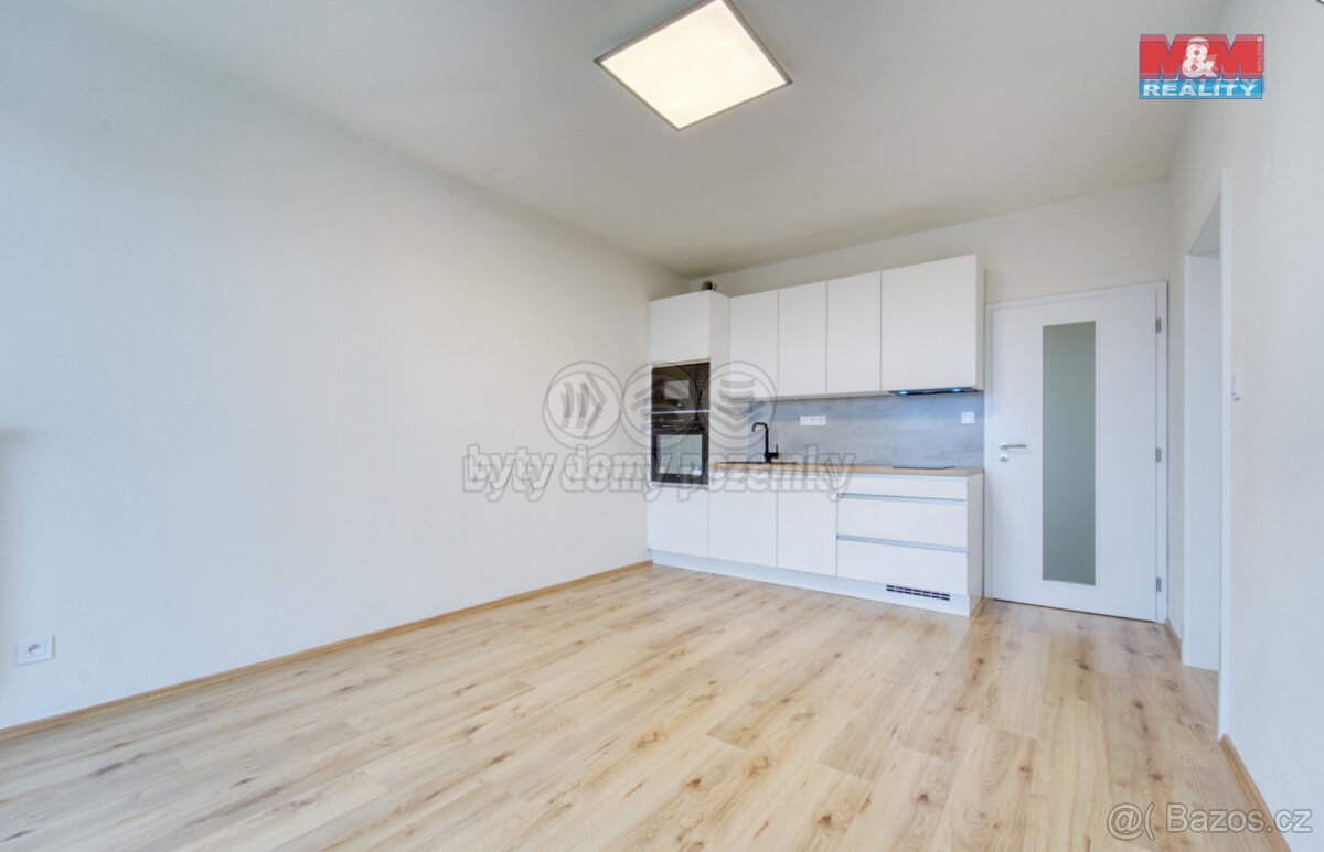 Pronájem bytu 2+kk, 44 m², Plzeň, ul. Poděbradova