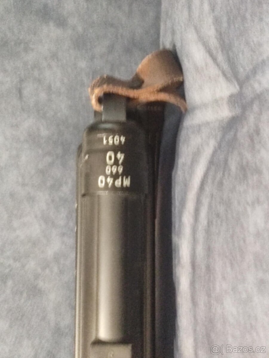 Airsoftová elektrická replika AGM MP40 celokov se značením