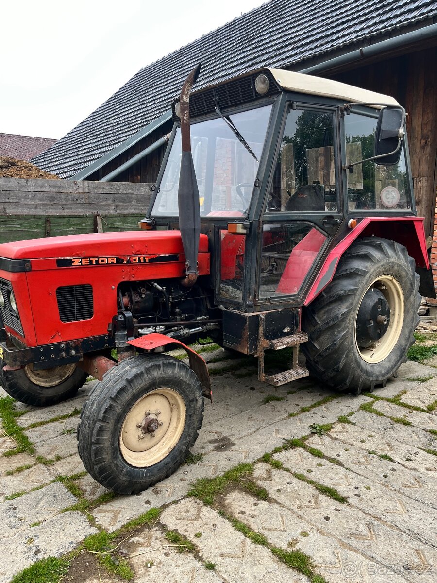 Zetor 7011 s spz
