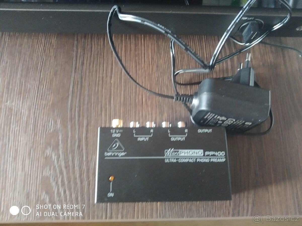 Tesla NC 470 gramofon