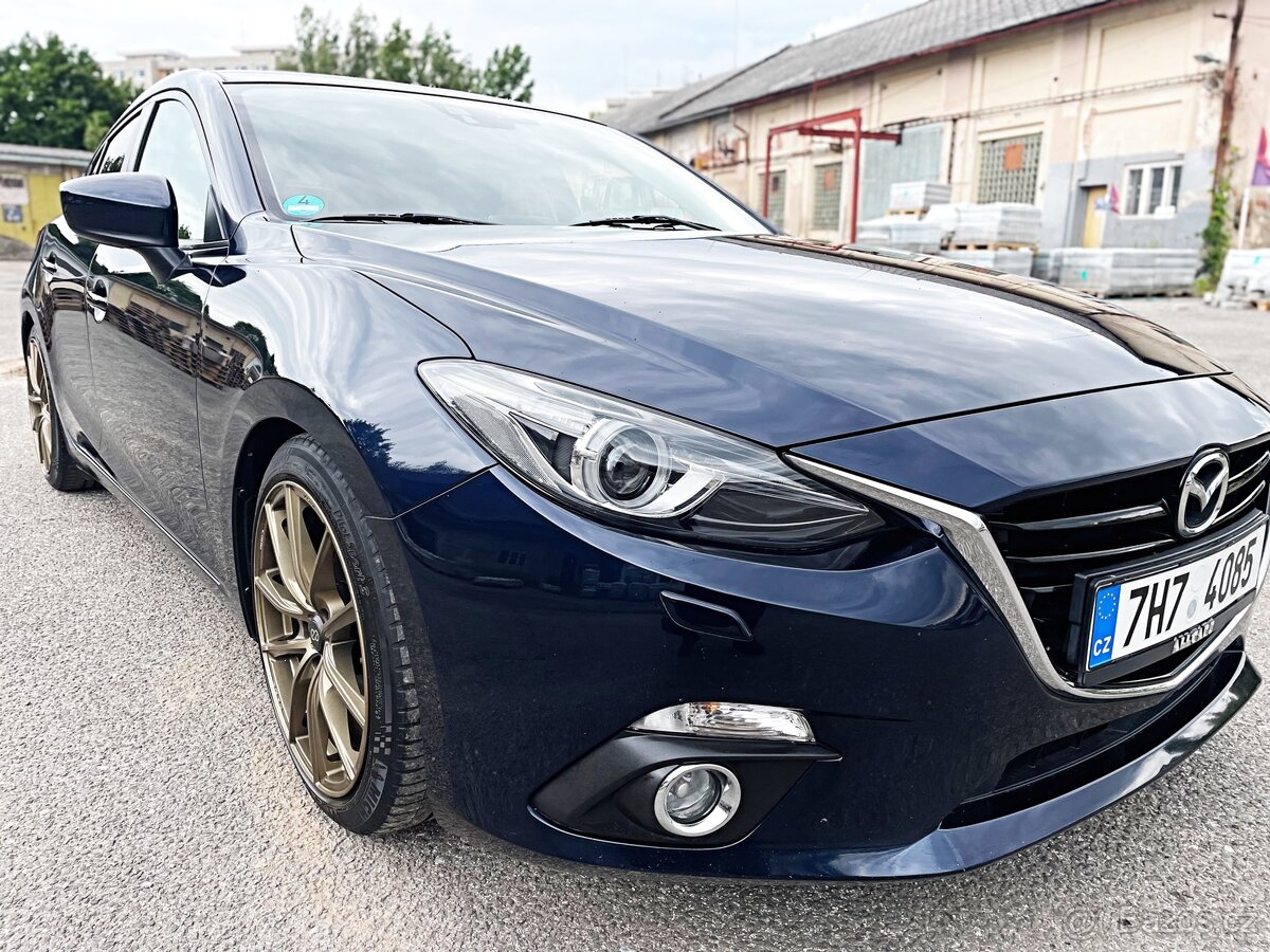 MAZDA 3 2.0i 88KW URBAN LIMITED 2/1500KUSŮ 1.MAJ 115.000KM