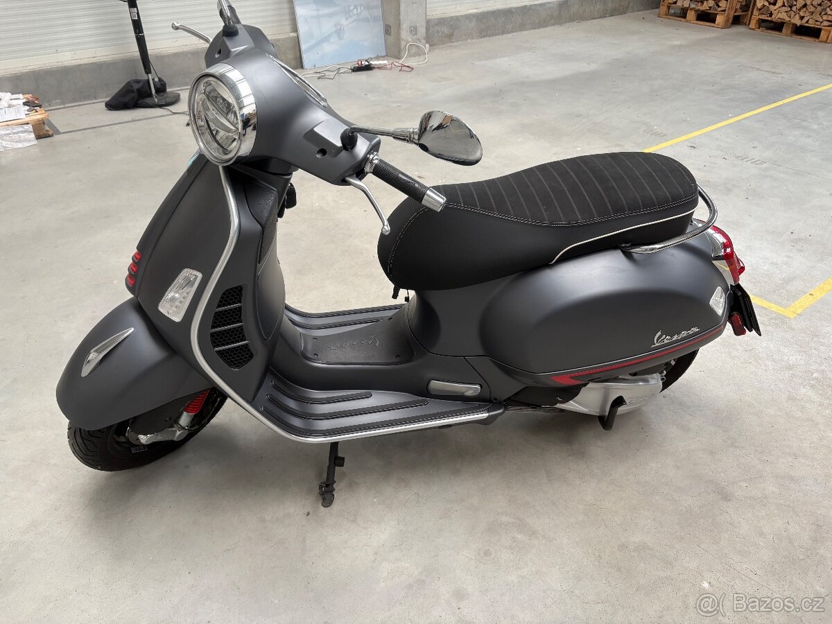 Vespa 300 GTS Super